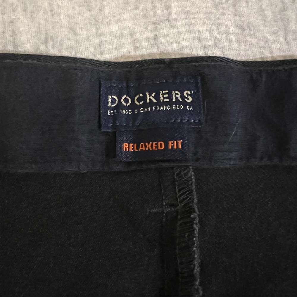 Men’s Dockers relaxed fit waterless travel ready pants slacks 40 waist 34 long - Picture 3 of 7